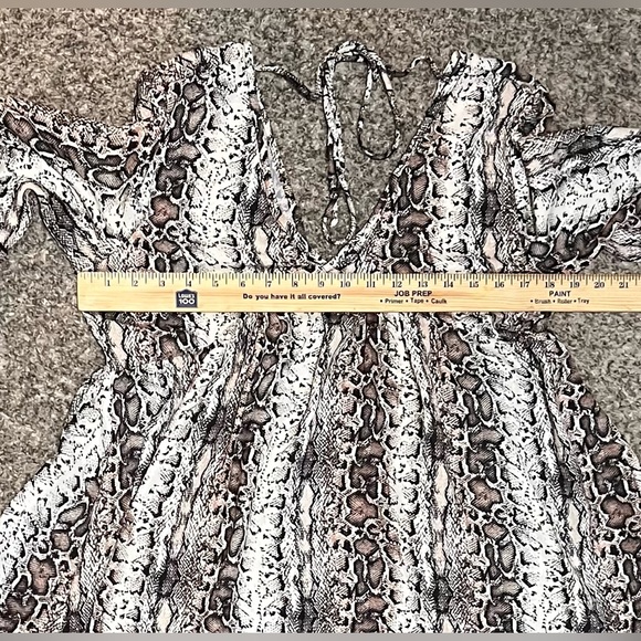 Peach Love Snake Print Babydoll Top Bell Sleeves Snake Print Blouse! Size S. - Picture 10 of 11